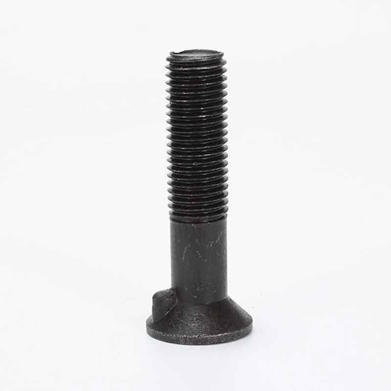 Шта чини упуштени вијак неопходним за равно и сигурно причвршћивање?