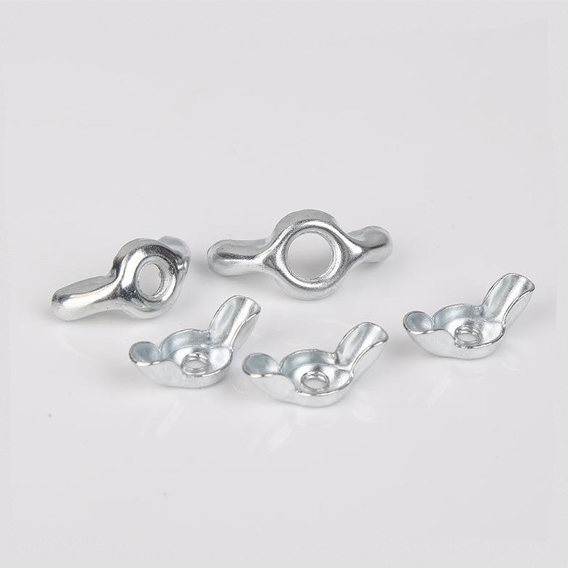 Винг Нут заобљене уши