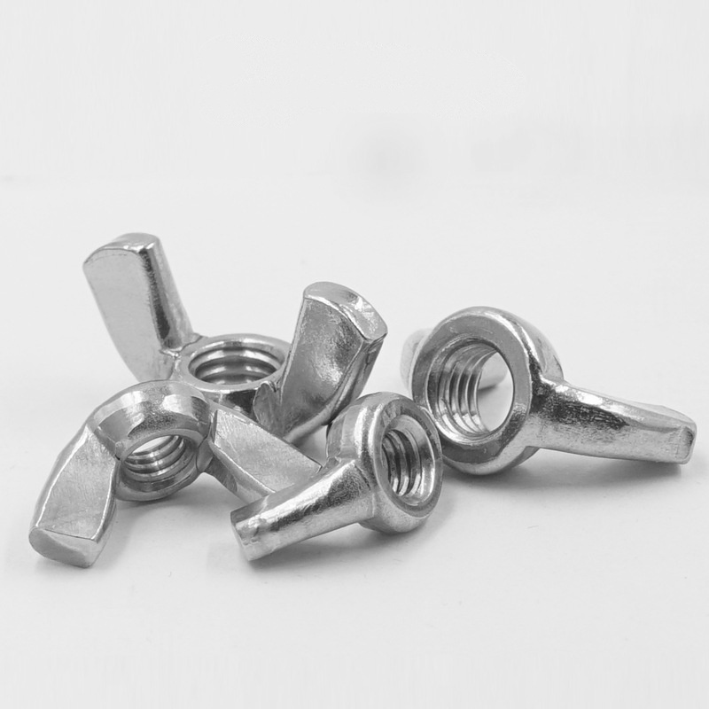 Винг нут са заобљеним крилима