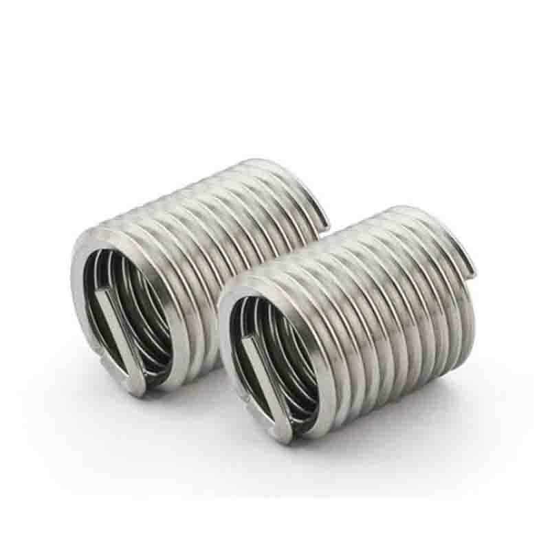 Плашт са жицом са спиралним завртњем